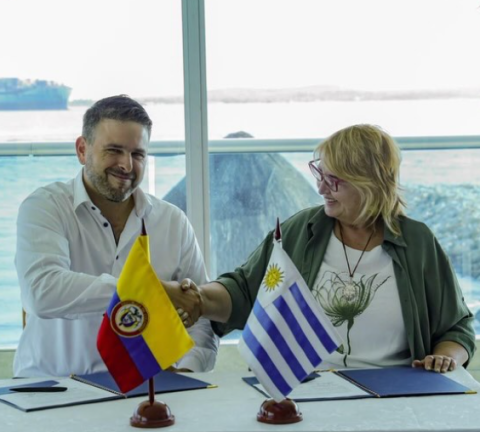 MINISTRA DEFENSA URUGUAY Y VICE GSED - COTECMAR