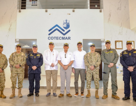 VISITA CUPULA MILITAR COTECMAR